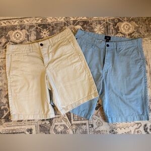 GAP Men's Flat Front Shorts - Khaki and Sky Blue